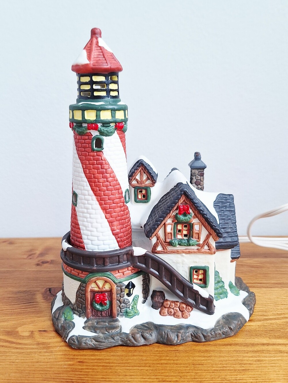 Vintage 2002 Victorian Village Collectibles "Cape Flattery Lighthouse”